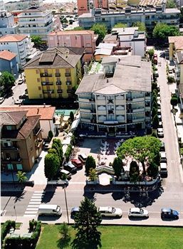 Maxim Hotel