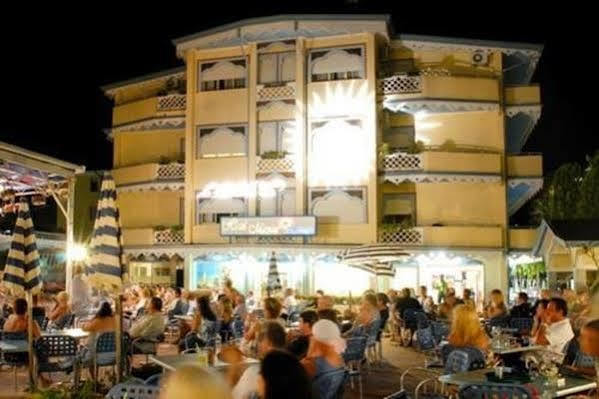 Maxim Hotel 3*